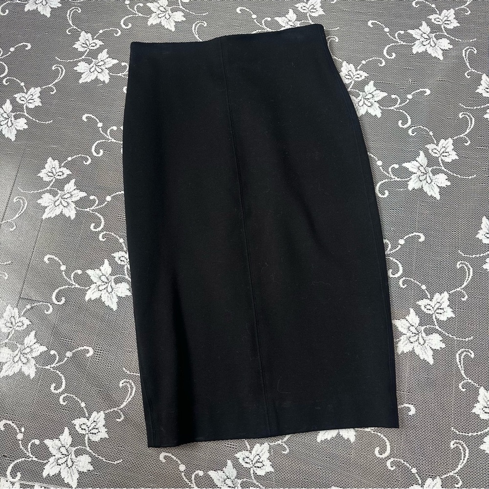 Aritzia Wilfred Lux Ponte High Waisted Pencil Skirt In Black Sz Small